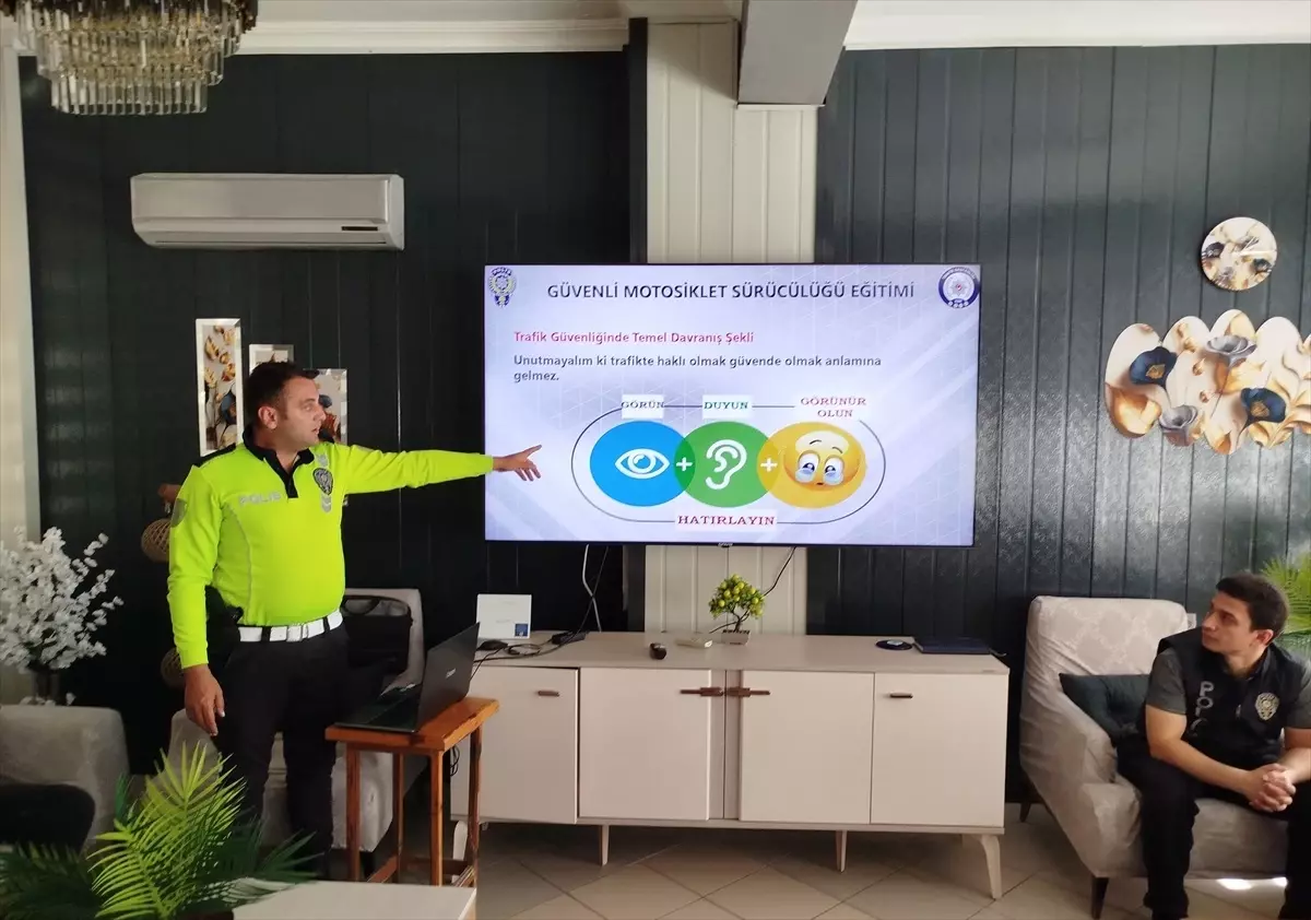 Boyabat'ta Motosiklet Sürücülerine Güvenli Sürüş Eğitimi