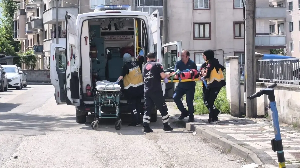 İnegöl'de 6 Yaşındaki Çocuk 1. Kattan Düştü