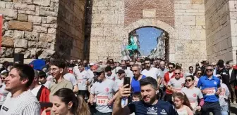 17. Uluslararası Tarihi Kent Koşusu Bursa'da Düzenlendi