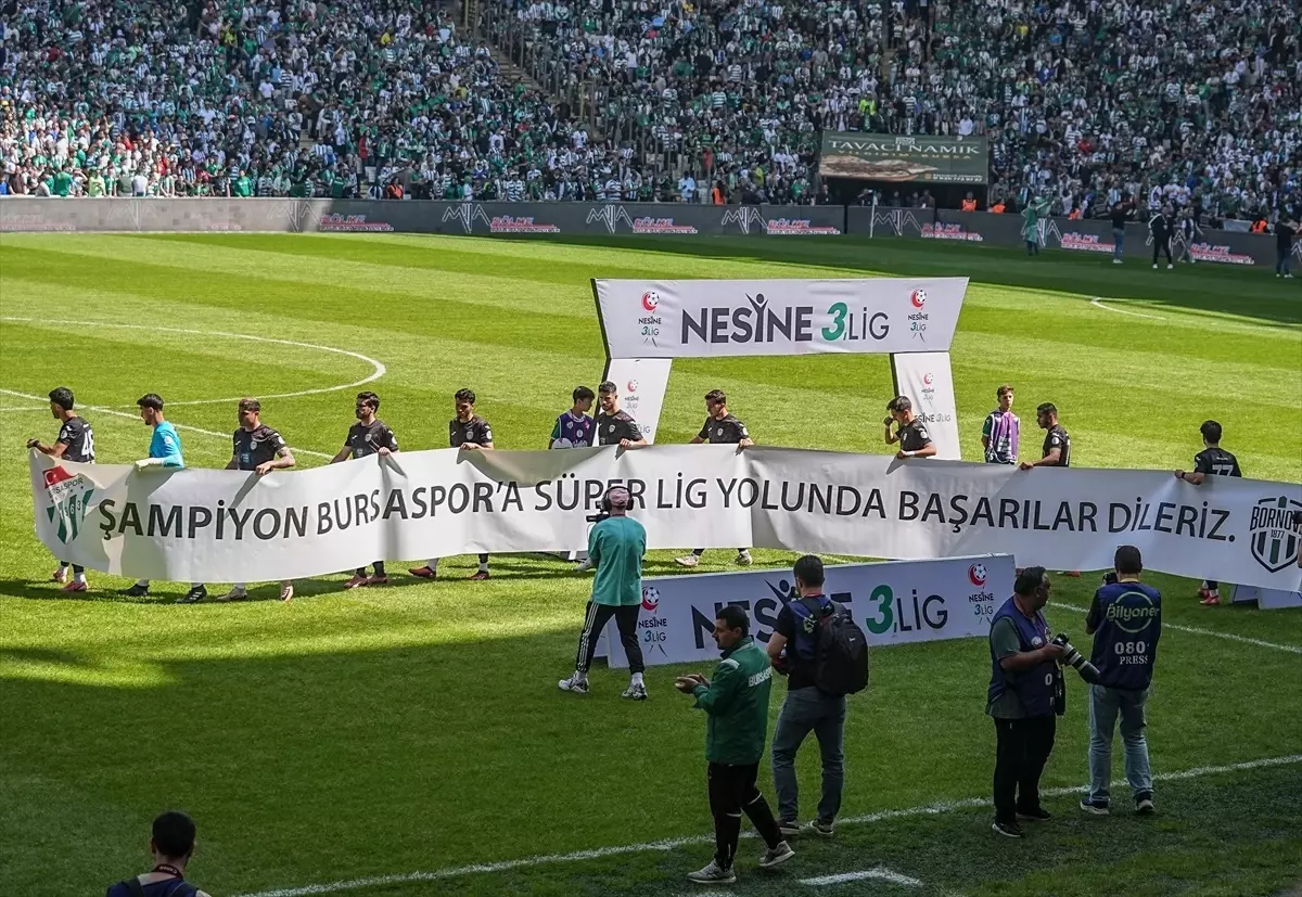 Bursaspor, 45 Bin Taraftar Önünde Şampiyonluk Kupasını Aldı