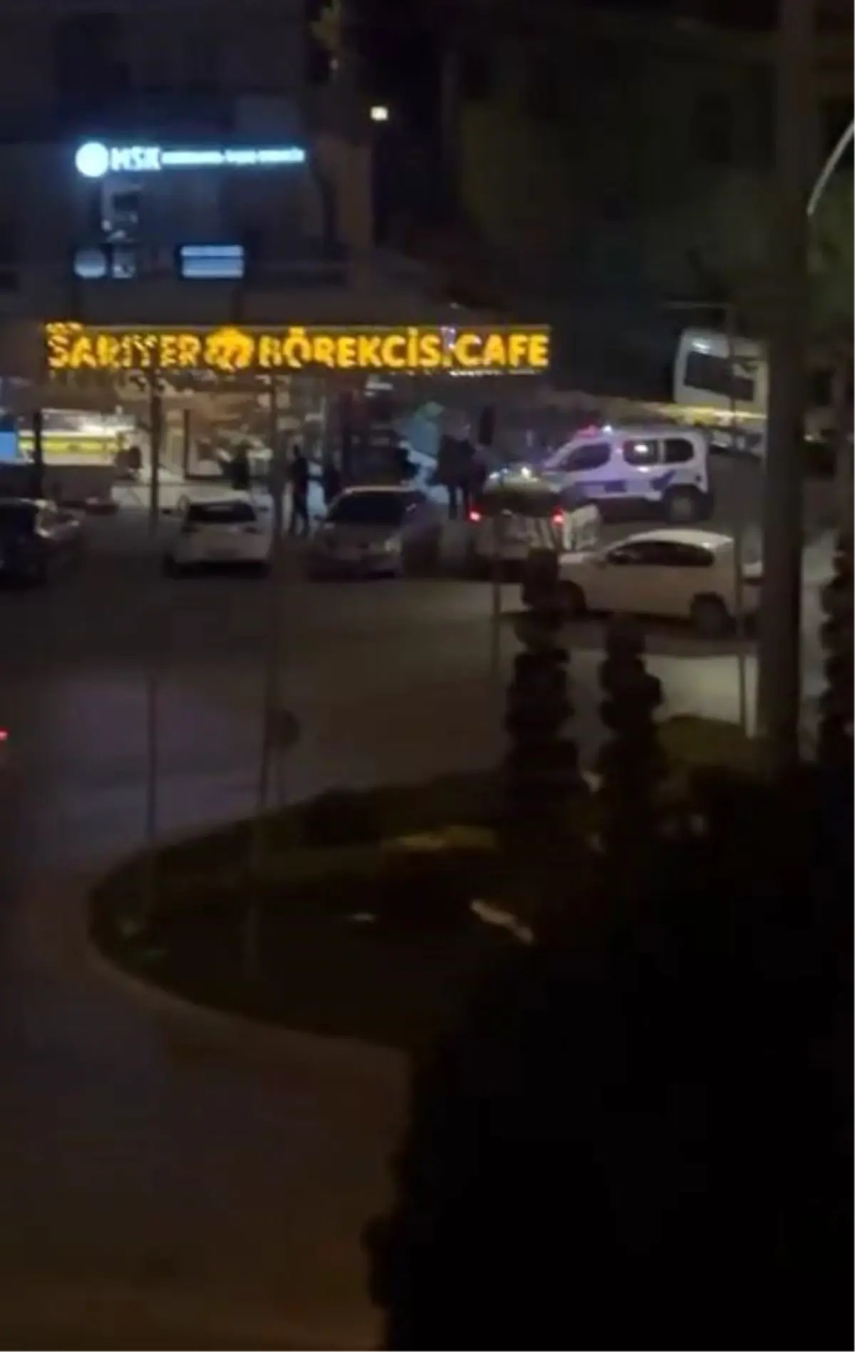 Büyükçekmece'de Motosikletli Şahıslar Polisi Ateşle Karşıladı