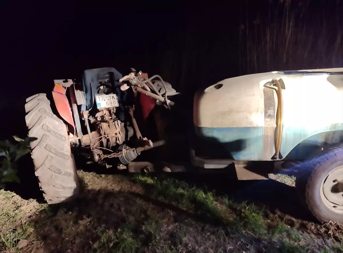 Çanakkale'de Traktör Devrildi: 75 Yaşındaki Sürücü Hayatını Kaybetti