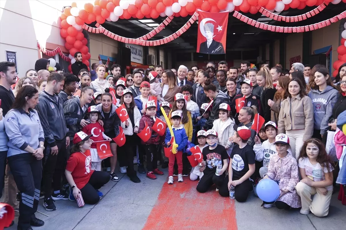 Cerrahpaşa Tıp Fakültesi'nde 23 Nisan Coşkusu