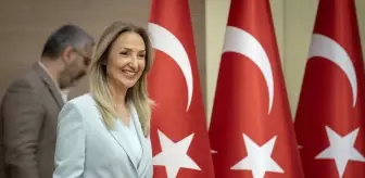 Aylin Nazlıaka: 23 Nisan, Çocuklarımıza Sorumluluğumuzu Hatırlatıyor