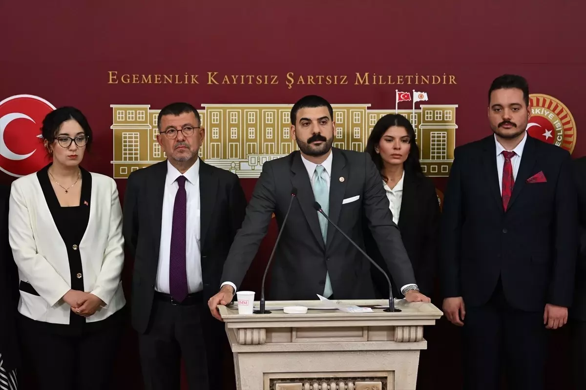 CHP'li Gökçek, İBB Soruşturmaları ve Tutuklamalara Tepki Gösterdi