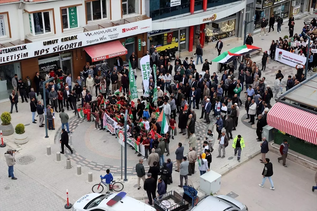 Cihanbeyli'de Gazze'ye Destek Yürüyüşü Düzenlendi