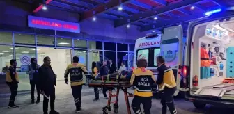 Çorum'da Yol Kenarına Devrilen Otomobildeki Çift Yaralandı