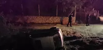 Çorum'da Dere Yatağına Devrilen Otomobilin Sürücüsü Yaralandı
