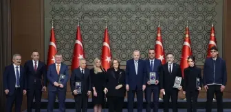 Cumhurbaşkanı Erdoğan, 10. Anadolu Medya Ödülleri töreninde konuştu: (1)