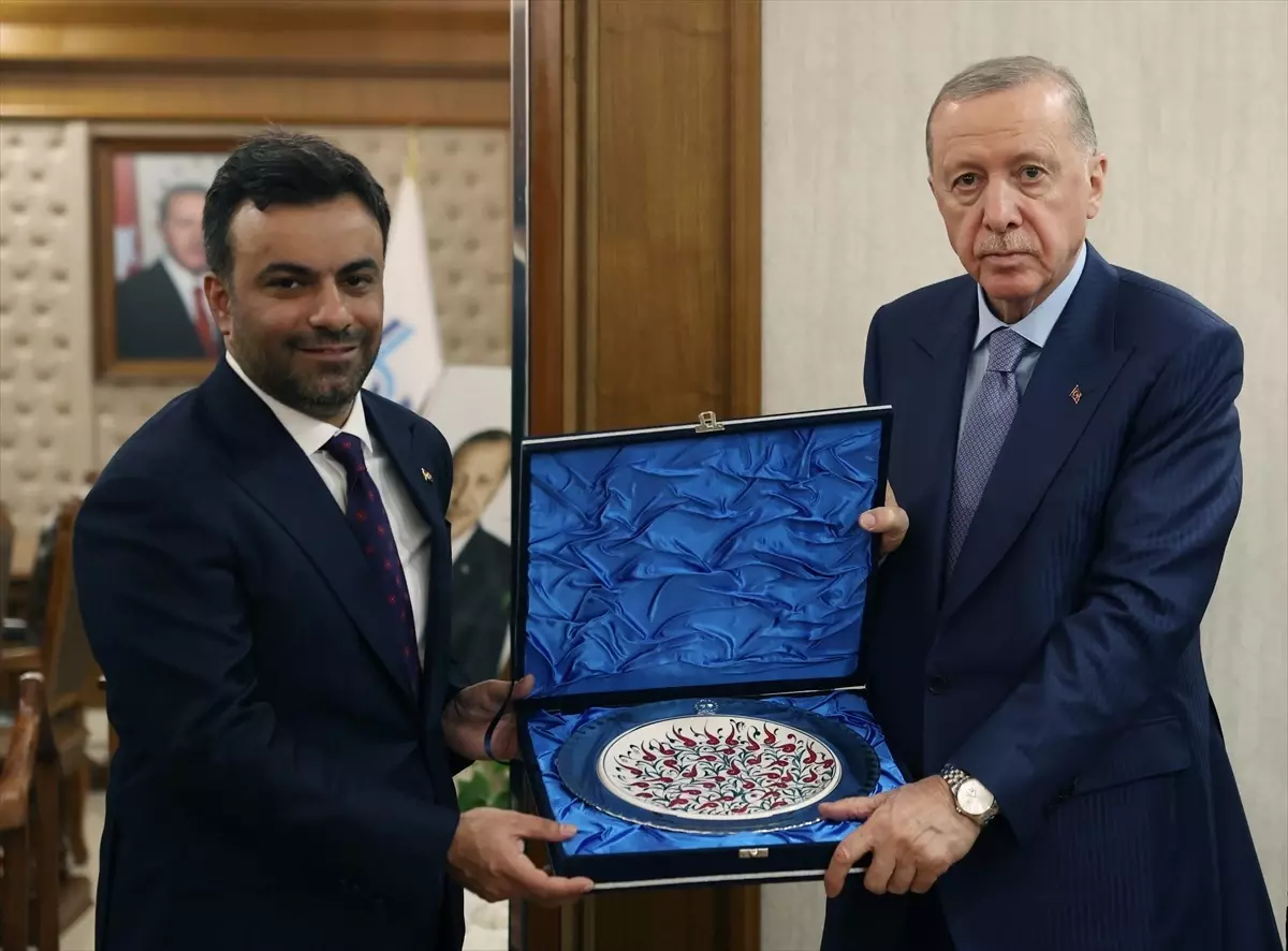 Cumhurbaşkanı Erdoğan'dan açılışı yapılan hastanede hasta ziyareti