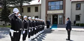 Cumhurbaşkanı Yardımcısı Yılmaz, Erzincan'da Hastaları Ziyaret Etti