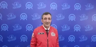 Cumhurbaşkanı Yardımcısı Yılmaz, TEKNOFEST KKTC'de AA standını ziyaret etti Açıklaması