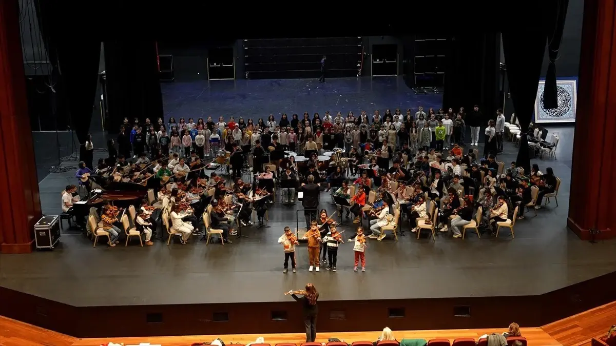 Cumhurbaşkanlığı Çocuk Orkestrası ve Korosu, ilk konserini 23 Nisan'da verecek