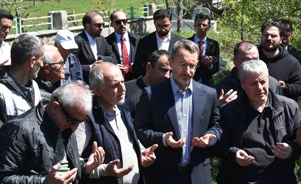 Cumhurbaşkanlığı İletişim Başkanı Fahrettin Altun'un Amcası Toprağa Verildi