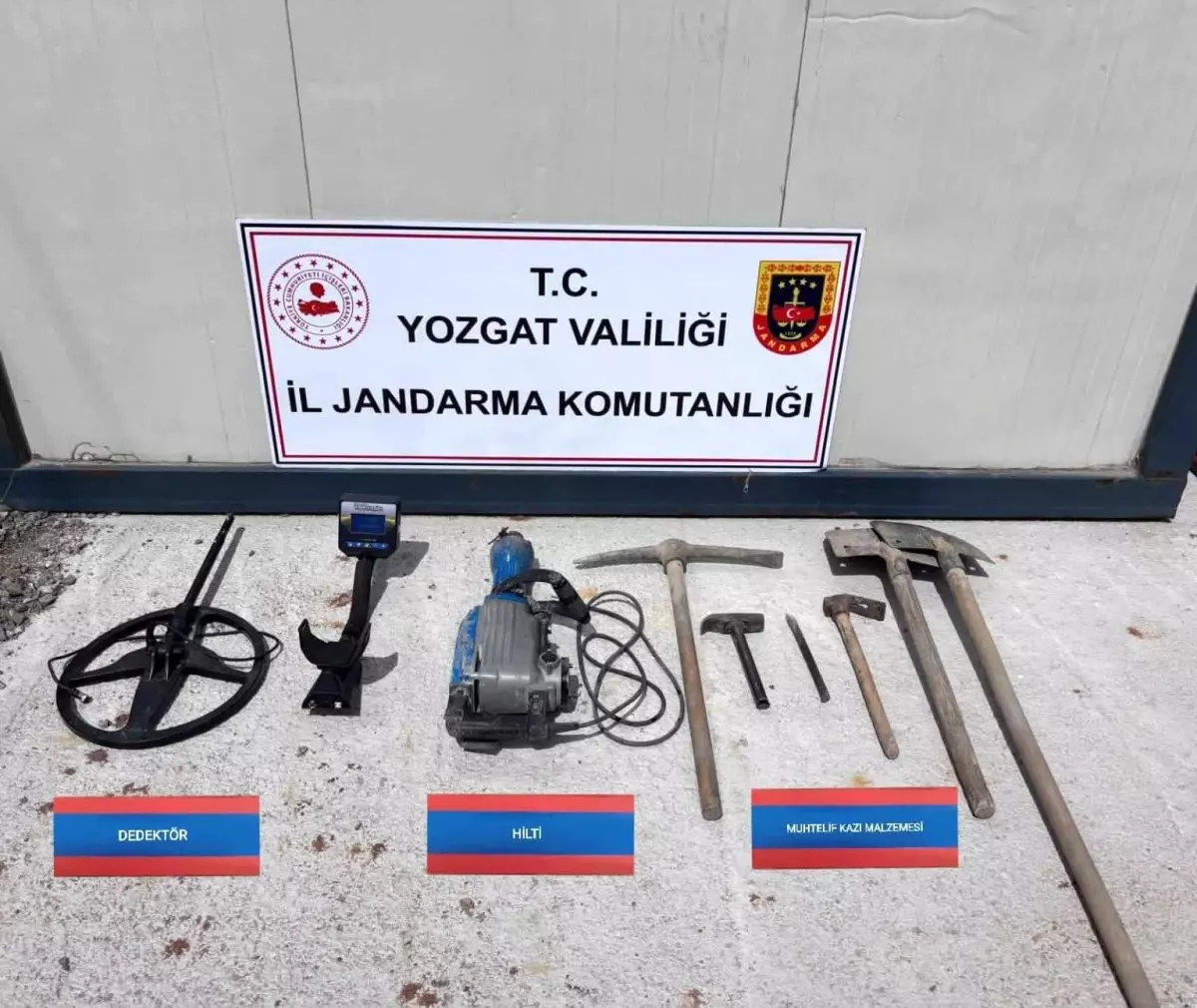 Yozgat'ta Kaçak Kazı Yapan 4 Kişi Suçüstü Yakalandı