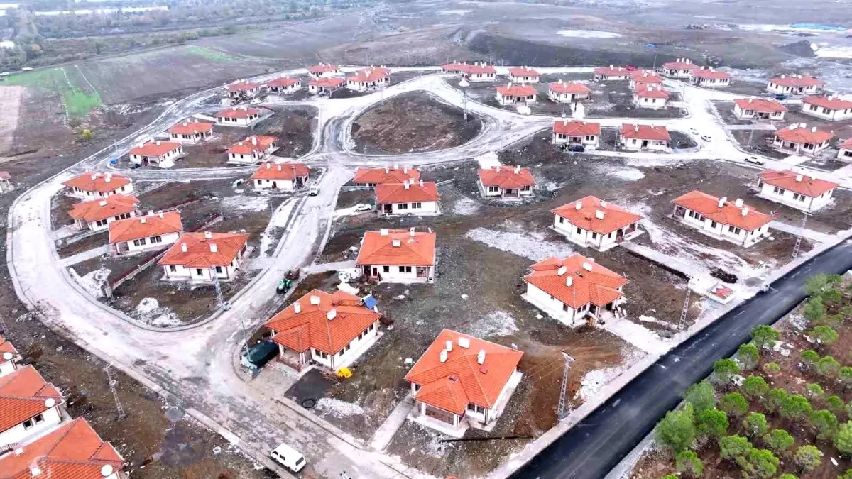 Kahramanmaraş'ta Depremzedeler İçin 10 Bin 180 Köy Evi Tamamlandı