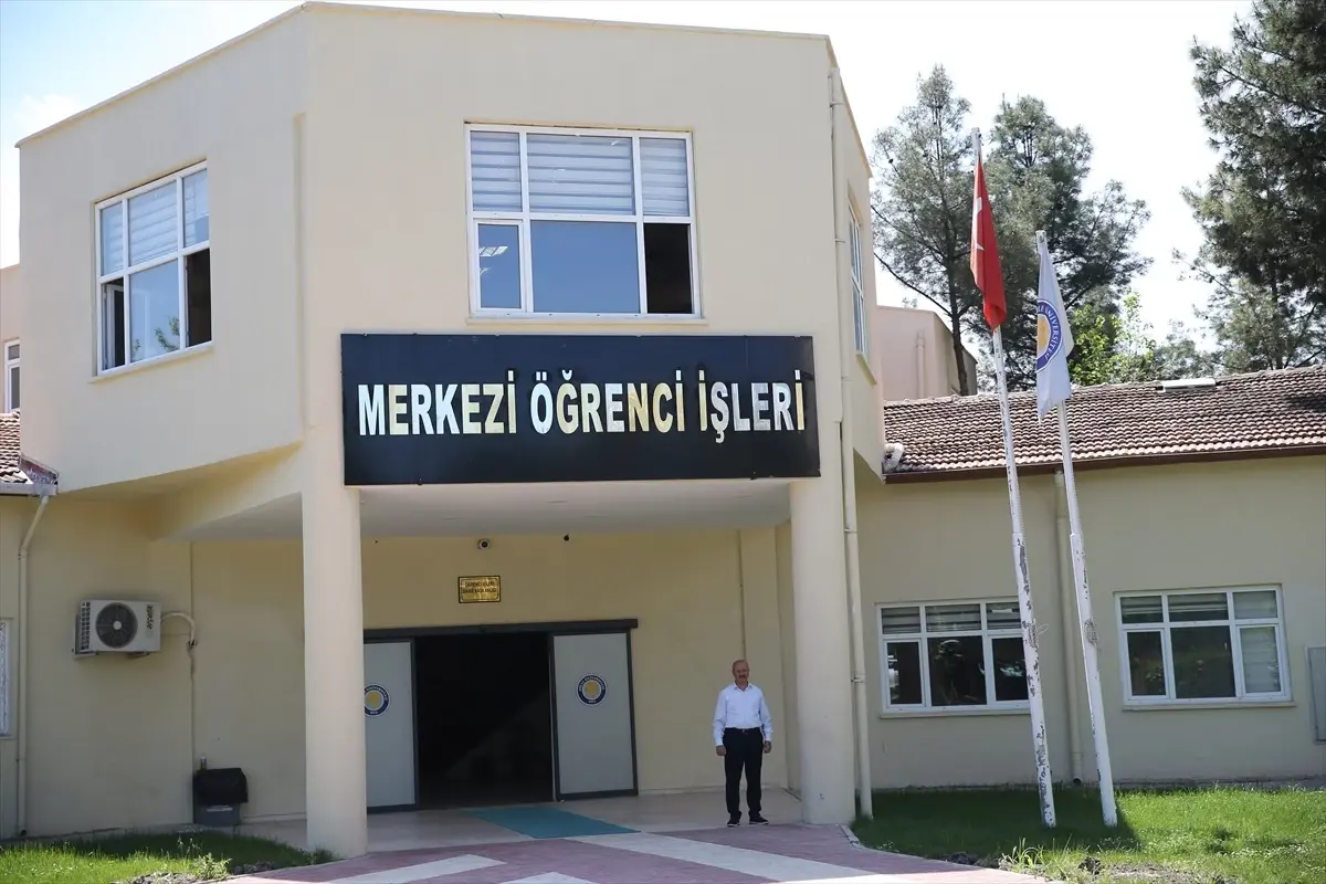 Dicle Üniversitesi'nde 50 Bin Diploma Sahiplerini Bekliyor