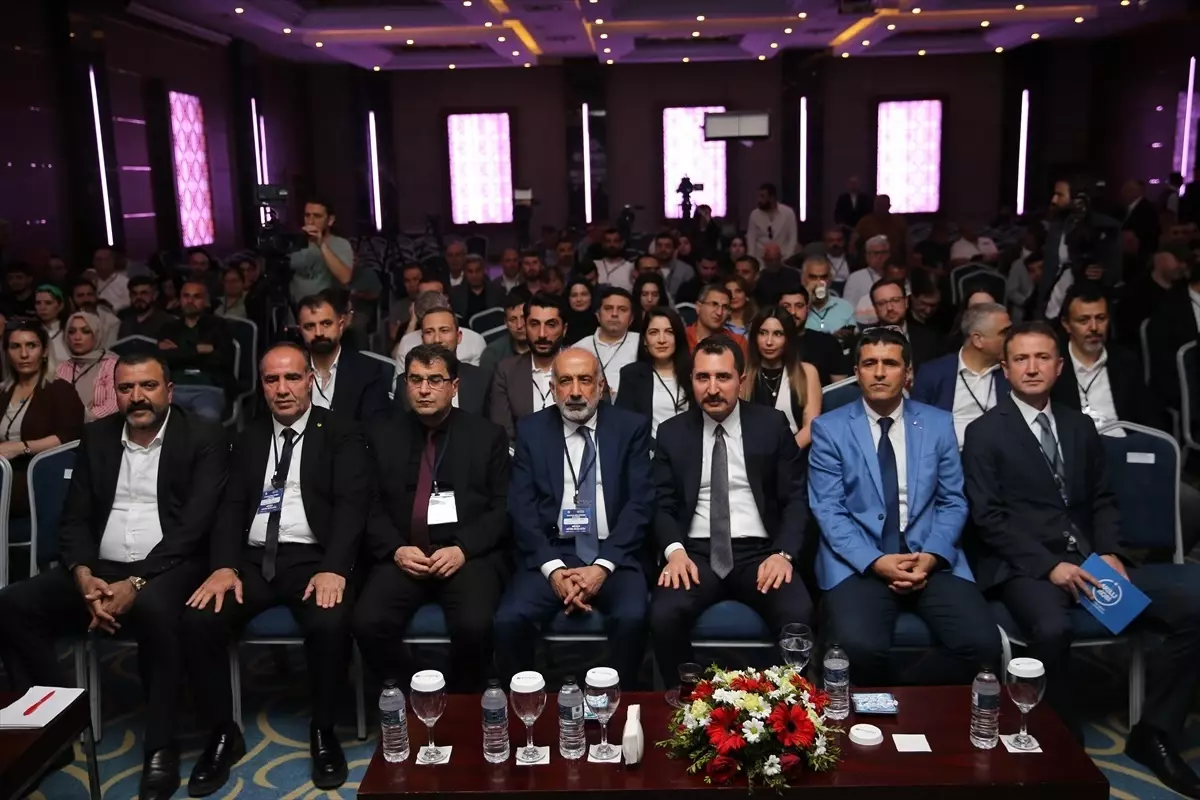 Diyarbakır'da Dijital Dönüşüm Konferansı Düzenlendi