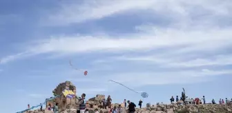 Diyarbakır'da 23 Nisan Uçurtma Şenliği Zerzevan Kalesi'nde Düzenlendi