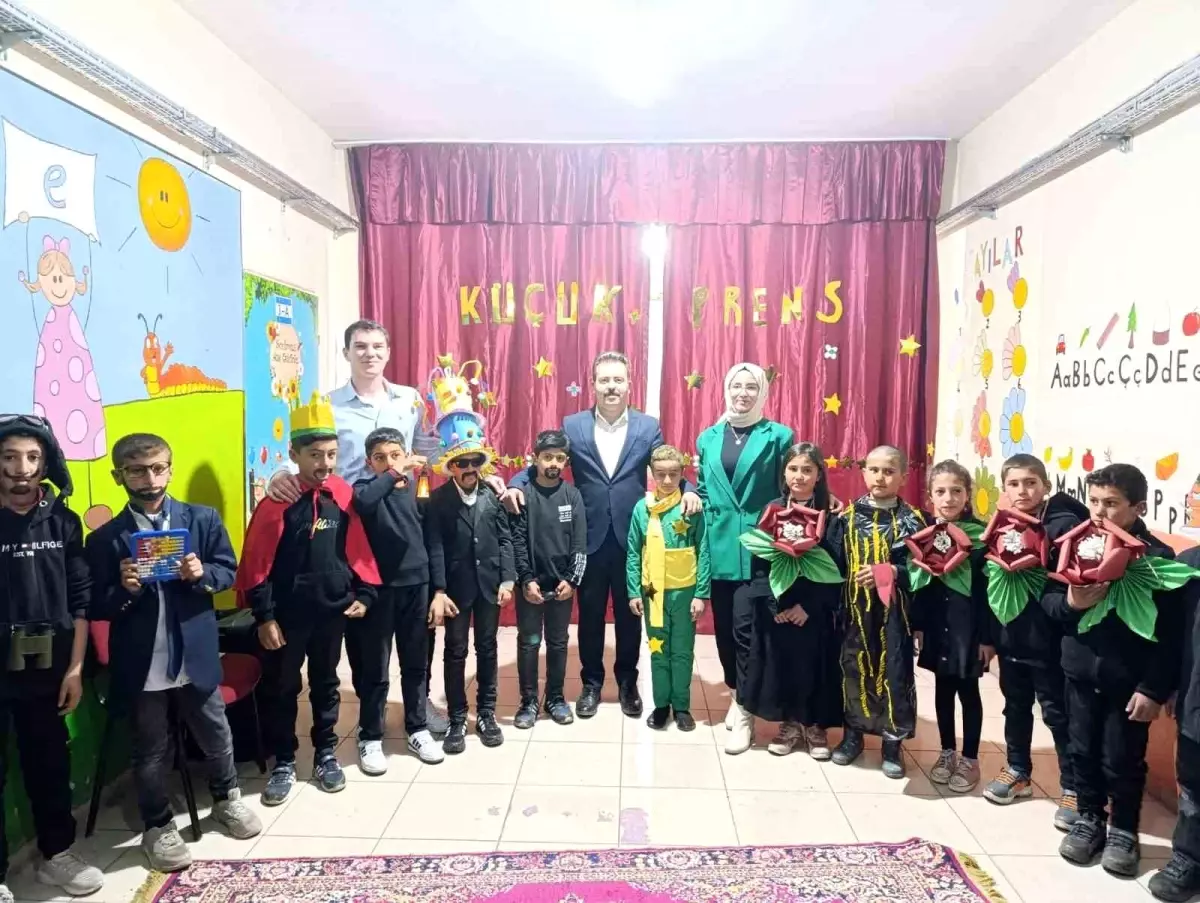 Diyadin Hacıhalit İlkokulu'nda Yıl Sonu Drama Etkinliği Büyük Beğeni Topladı
