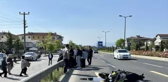 Düzce'de Motosiklet ile Elektrikli Bisiklet Çarpıştı: İki Sürücü Yaralı