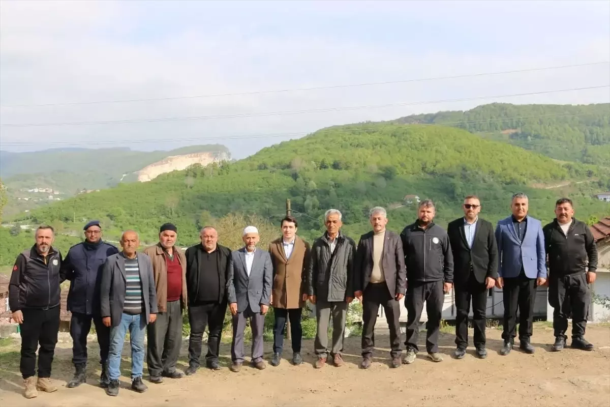 Düzce Belediye Başkanı Faruk Özlü Mahallede Vatandaşlarla Bir Araya Geldi