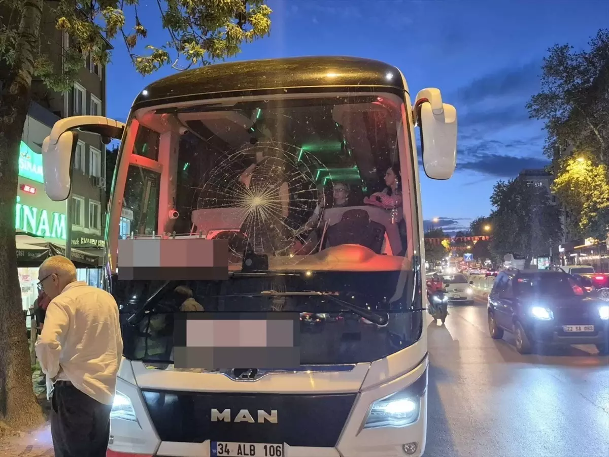 Edirne'de Yolcu Otobüsünde Kaza: Bir Kadın Yaralandı
