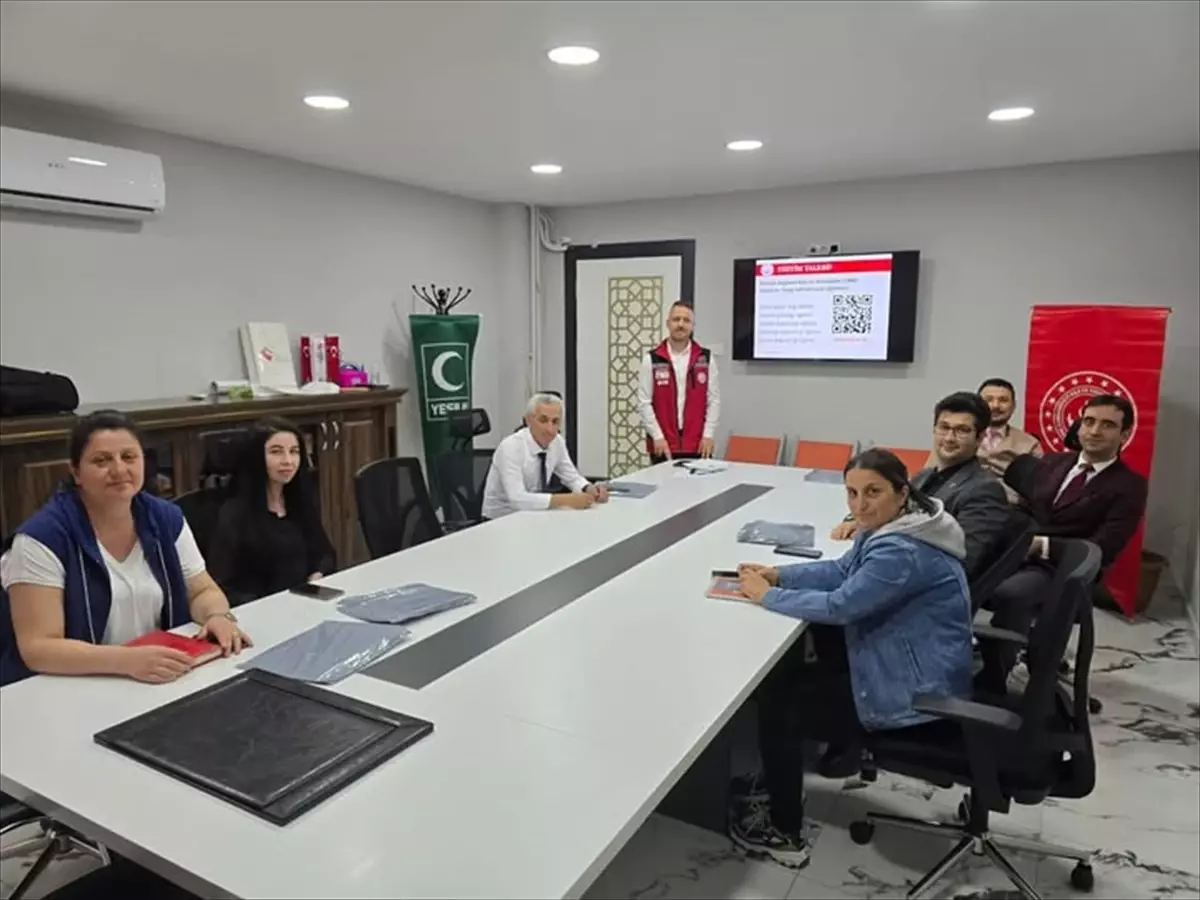 Edirne'de Kamu Personeline Bağımlılıkla Mücadele Eğitimi
