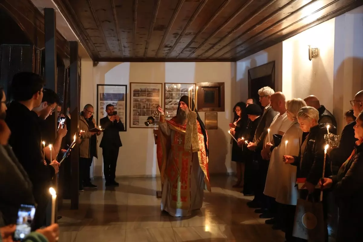 Edirne'de Paskalya Bayramı Ayini Düzenlendi