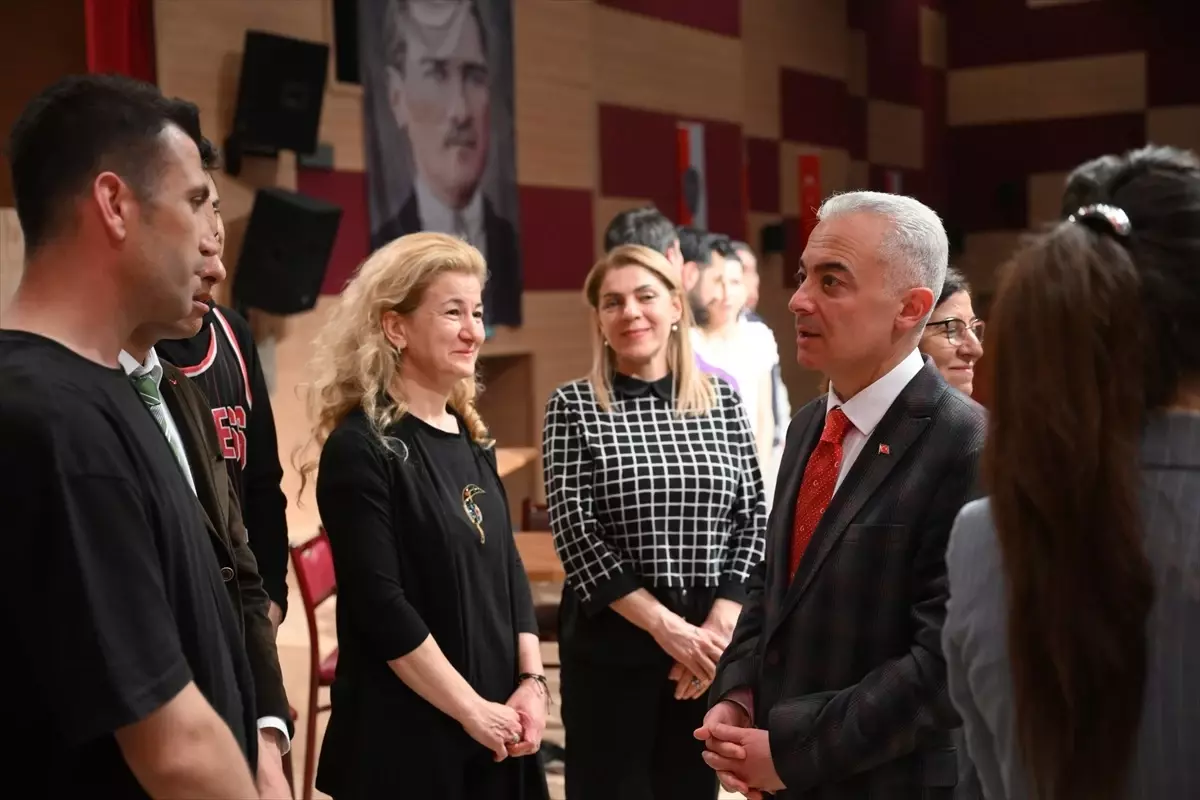 Edirne'de Uyuşturucuyla Mücadelede Ailenin Önemi Tiyatroyla Vurgulandı