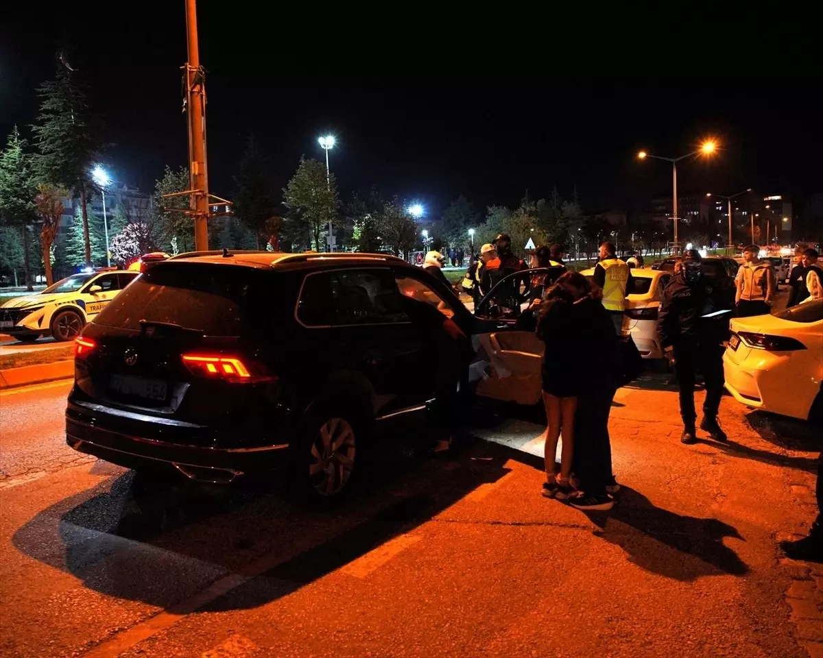 Edirne'de Alkolmetreye Üflemeyen Kadın Sürücüye Ceza