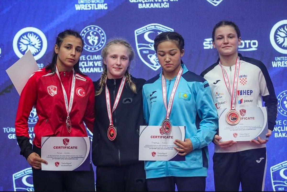 Edirne TOHM Sporcuları Uluslararası Güreş Şampiyonası'nda 3 Madalya Kazandı