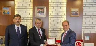 Edirne Valisi Yunus Sezer'den HSK Başkan Vekiline Ziyaret