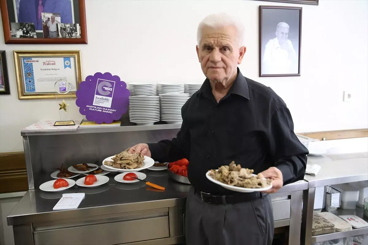 Edirne'de Tava Ciğer Ustası Kazım Gilan'a Ödül