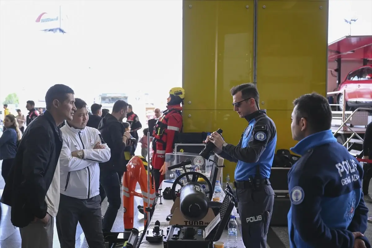 Emniyet Genel Müdürlüğü'nden Trafik Haftası Etkinliği
