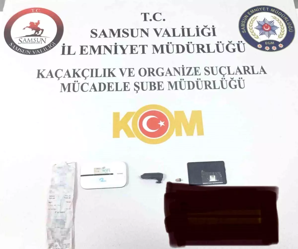 Ehliyet sınavına kopya düzeneğiyle girmeye çalışan 3 kişi yakalandı