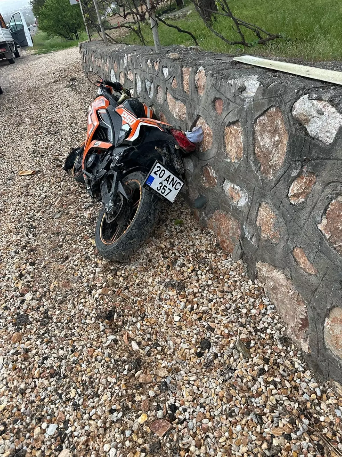 Elazığ'da Motosiklet Kazası: Sürücü Yaralandı