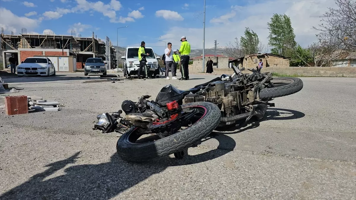Erzincan'da Motosiklet Kazası: Genç Hayatını Kaybetti