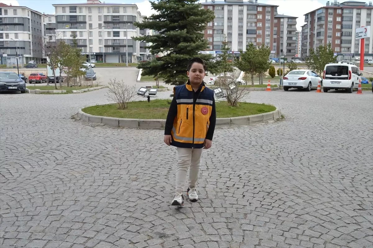 Erzurum 112 İl Ambulans Servisi Başhekimi Taş, koltuğunu ilkokul öğrencisine devretti