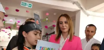Erzurum'da Öğrencilerden Teknoloji Bağımlılığı ve Akran Zorbalığına Dikkat Çeken Sergi