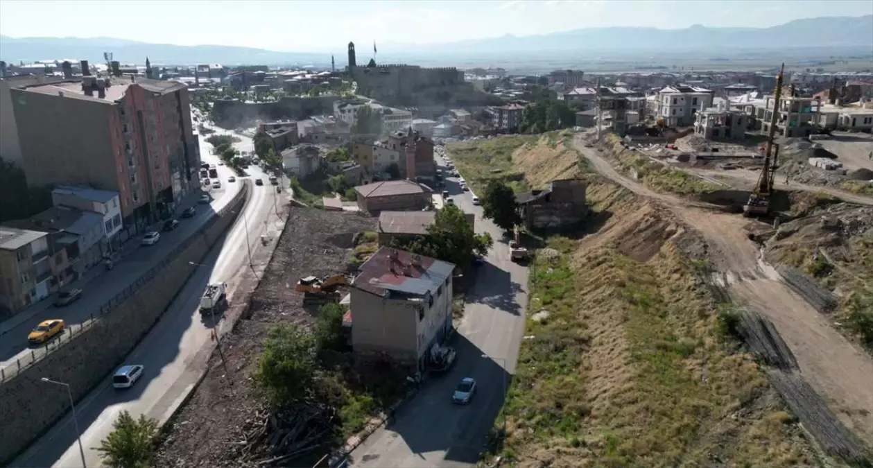 Erzurum'da Kentsel Dönüşüm Projesi: 239 Konut ve 216 Ticari Alan İnşa Edilecek