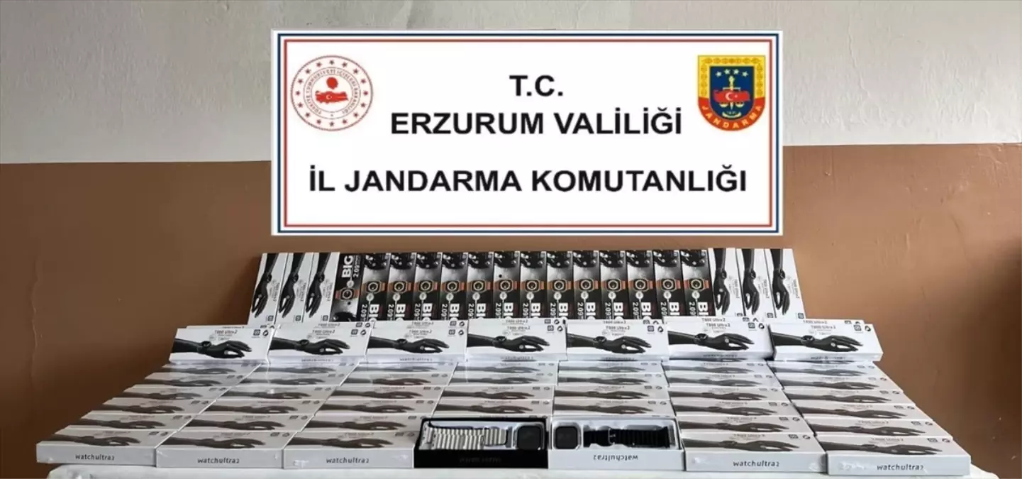 Erzurum'da Kaçakçılık Operasyonu: 115 Akıllı Saat Ele Geçirildi