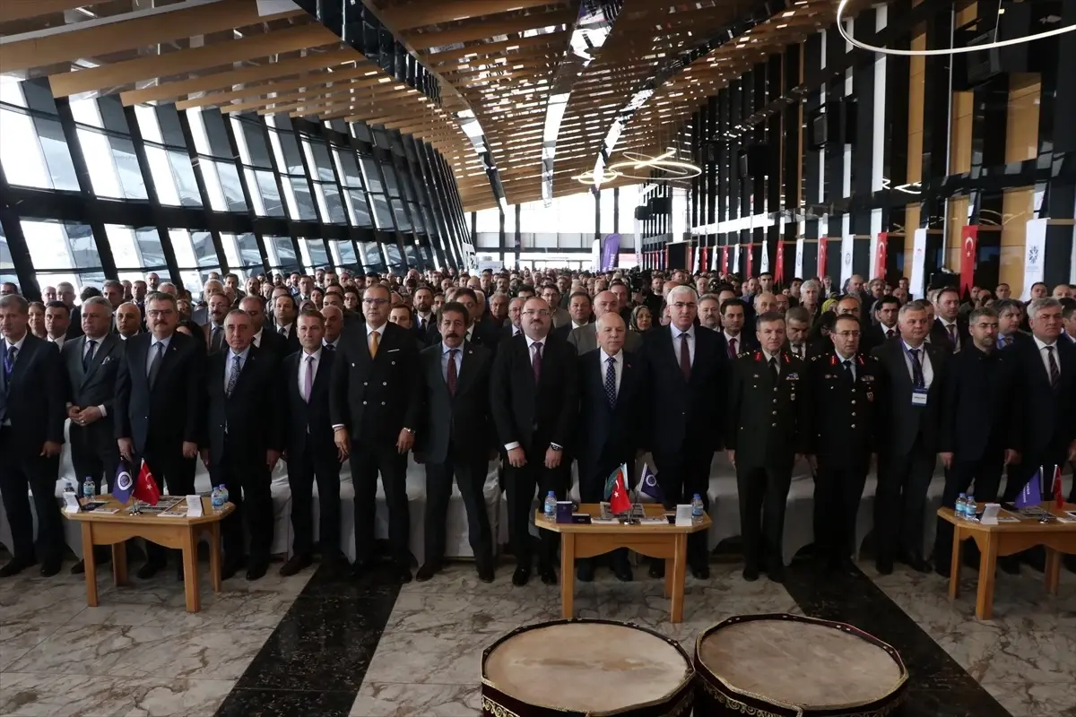 Erzurum'da Kuzeydoğu Anadolu Kariyer Fuarı açıldı