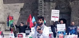Erzurum'da Sağlıkçılardan Gazze Protestosu