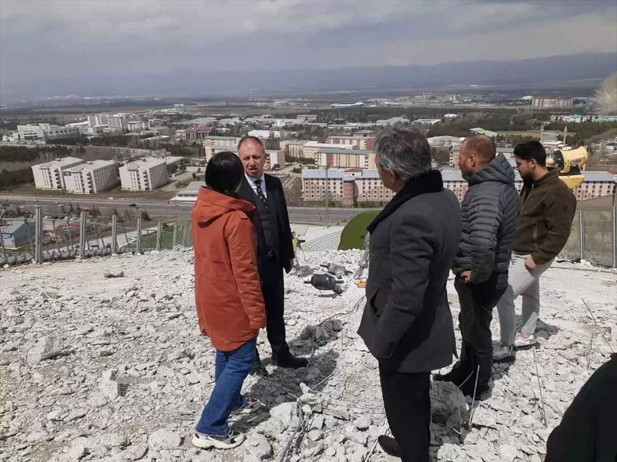 Erzurum'daki Kayakla Atlama Kulelerinde Bakım ve Onarım Çalışmaları Başladı