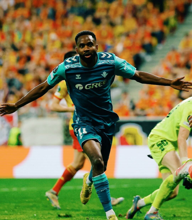 Eski Galatasaraylı şampiyonluğa koşuyor! İşte UEFA Konferans Ligi'nin ilk yarı finalistleri