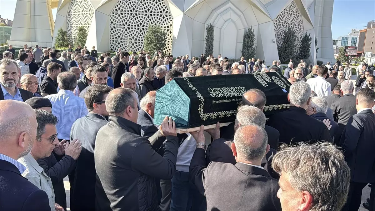 Eski TBMM Başkanı İsmet Yılmaz'ın Ağabeyi Tacettin Yılmaz'ın Cenazesi İstanbul'da Defnedildi