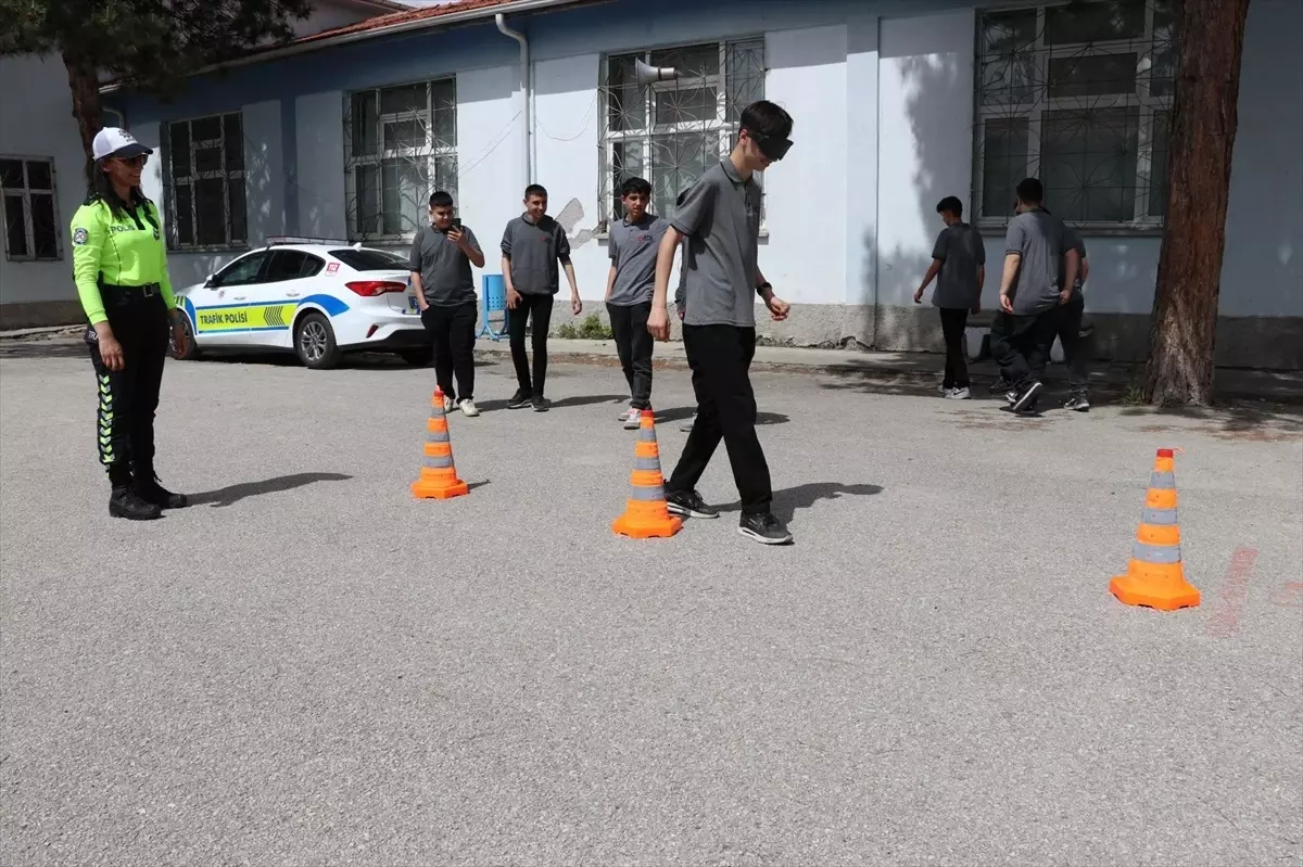 Eskişehir'de 2 Bin Öğrenciye Uygulamalı Trafik Eğitimi Verildi