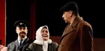 Eskişehir Adalet Sarayı'nda 'Reis Bey' Tiyatro Oyunu Sahnelendi