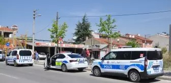 Eskişehir'de Polisin 'Dur' İhtarına Uymayan 3 Şüpheli Kovalamaca ile Yakalandı